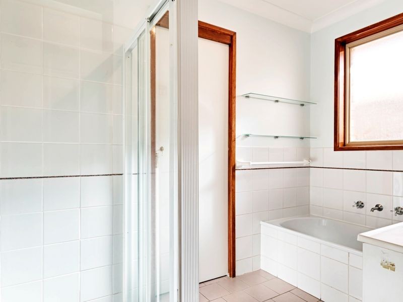 77 Clare Dennis Avenue, Gordon ACT 2906