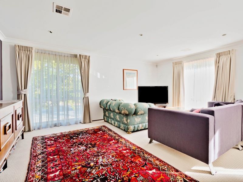 5 Byatt Place, Isaacs ACT 2607