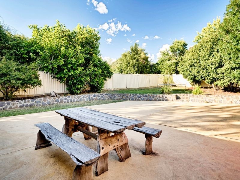 5 Byatt Place, Isaacs ACT 2607