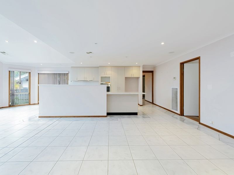 24 Wootton Crescent, Gordon ACT 2906