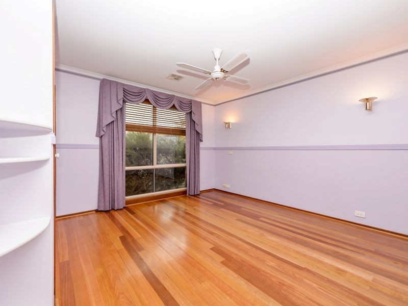 24 Wootton Crescent, Gordon ACT 2906