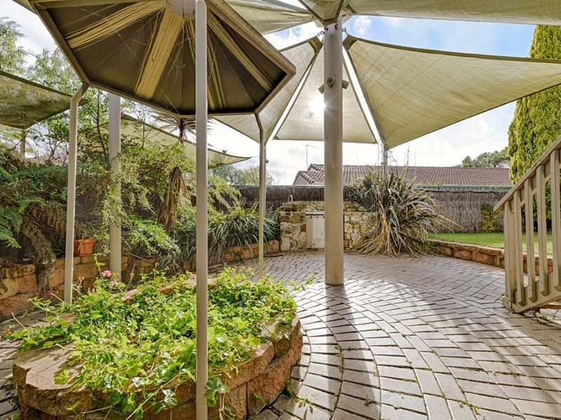24 Wootton Crescent, Gordon ACT 2906