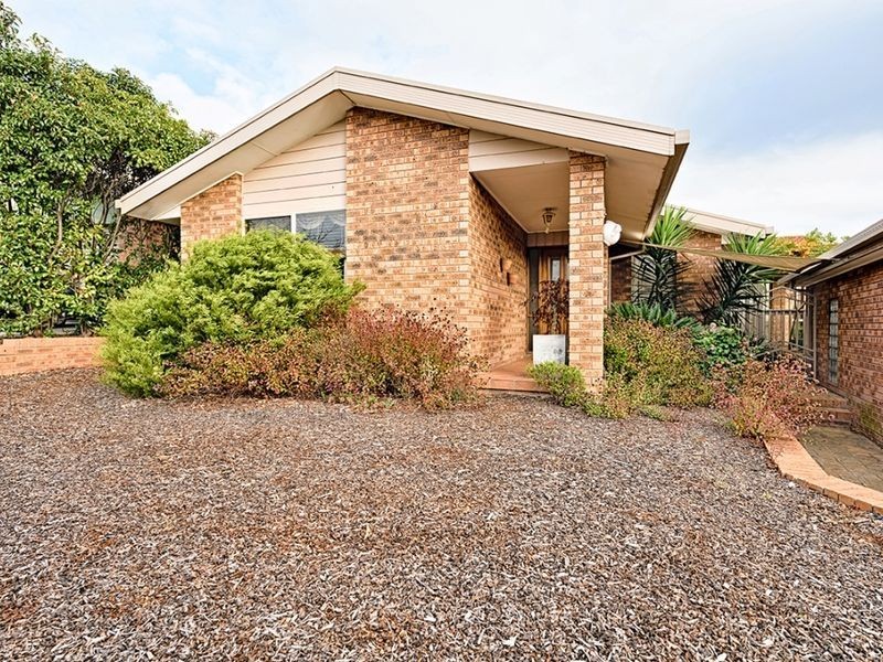 24 Wootton Crescent, Gordon ACT 2906