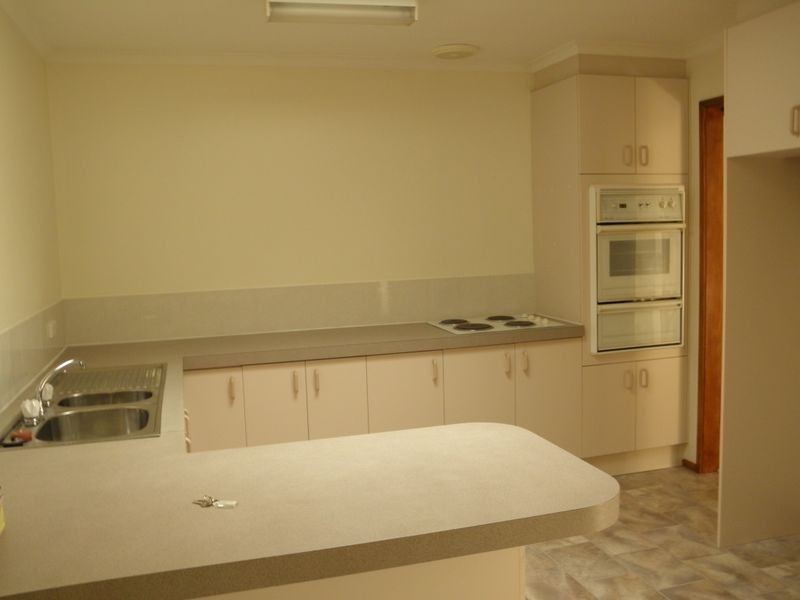 6 Kellick Place, Gordon ACT 2906