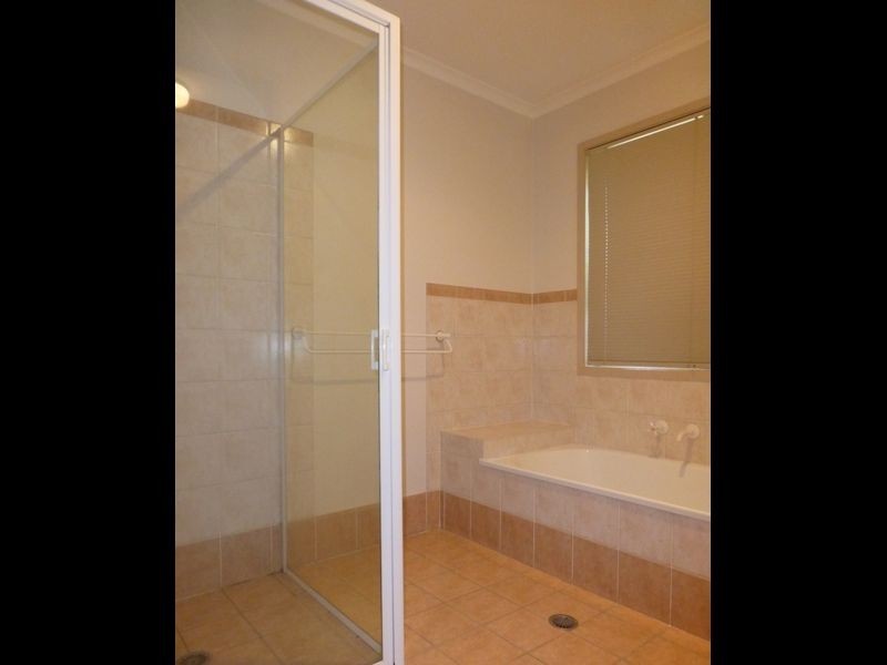 60 Charterisville Avenue, Conder ACT 2906