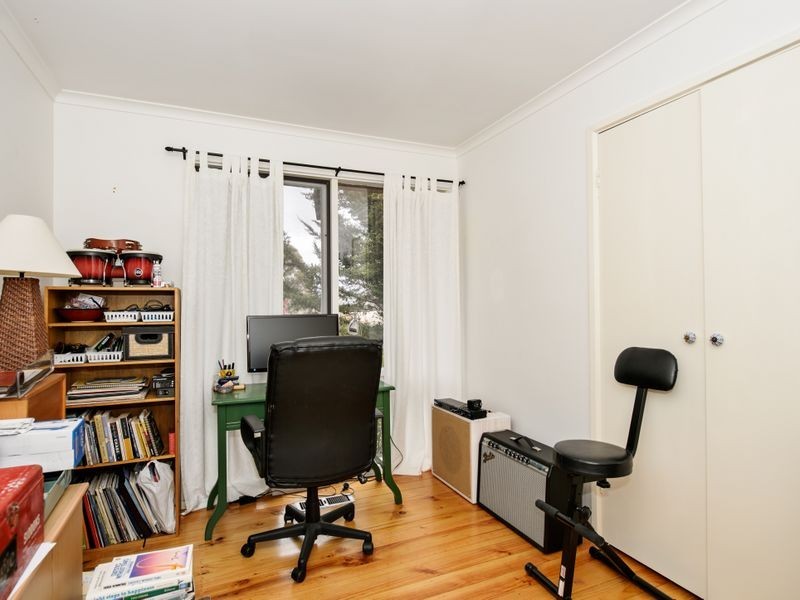 4 Schlam Place, Kambah ACT 2902