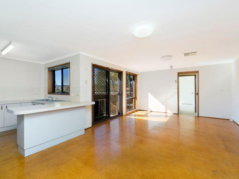 21 Casey Crescent, Calwell ACT 2905