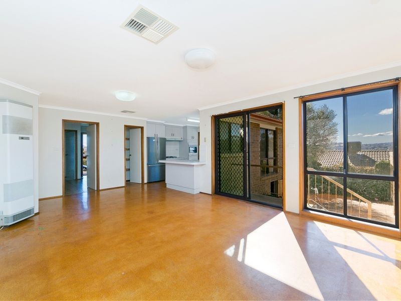 21 Casey Crescent, Calwell ACT 2905