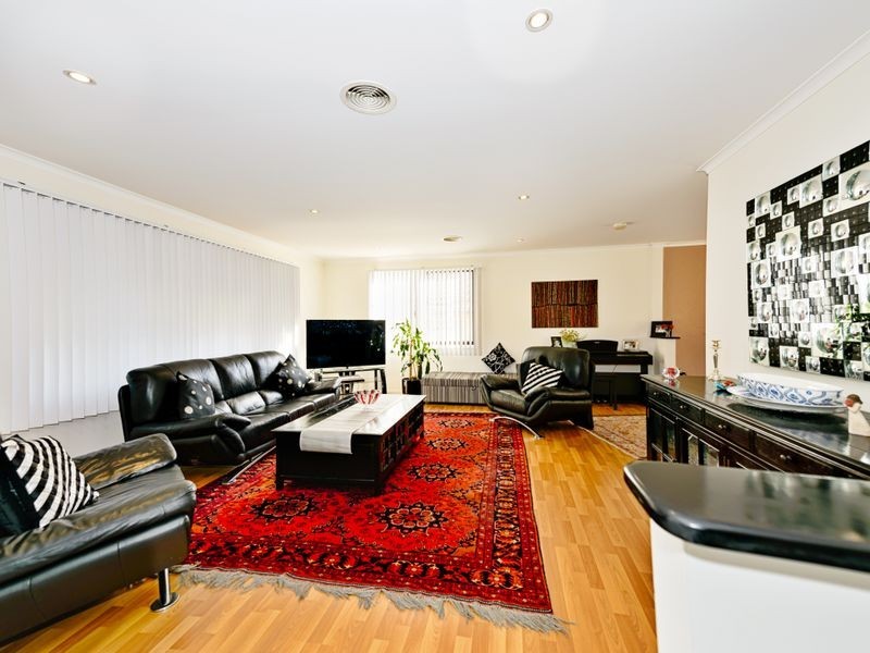 54 Balfour Crescent, Wanniassa ACT 2903