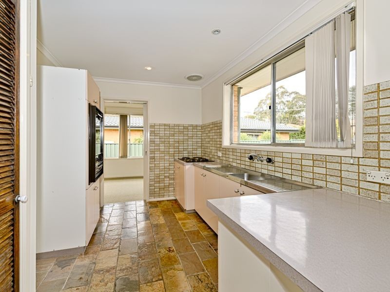 10 Weingarth Street, Holder ACT 2611