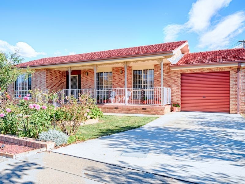 18 Charleston Street, Monash ACT 2904