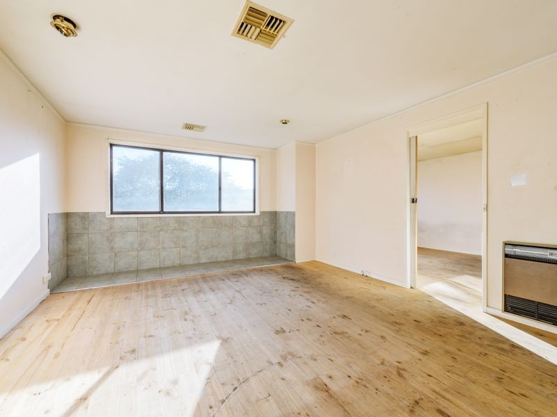 93 McKillop Circuit, Kambah ACT 2902