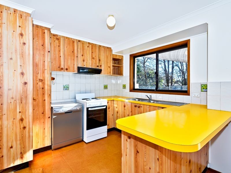 8 Donald Place, Gilmore ACT 2905