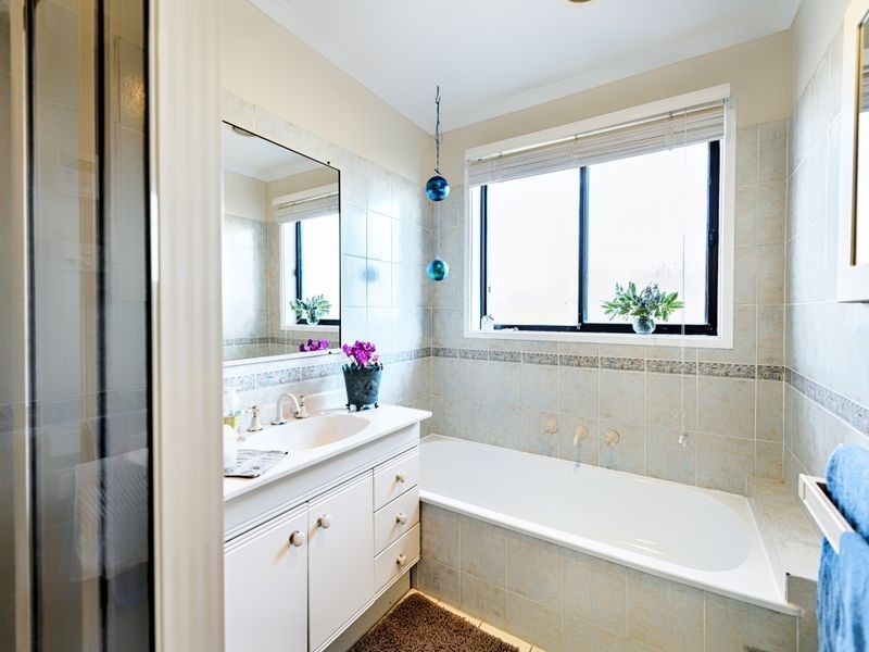 18 Freda Gibson Circuit, Theodore ACT 2905