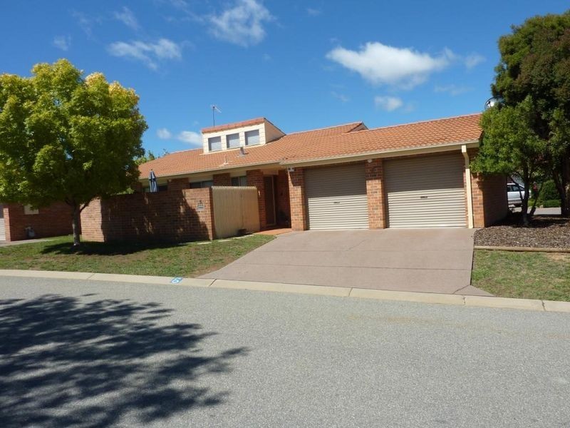 1/6 Clamp Place, Greenway ACT 2900