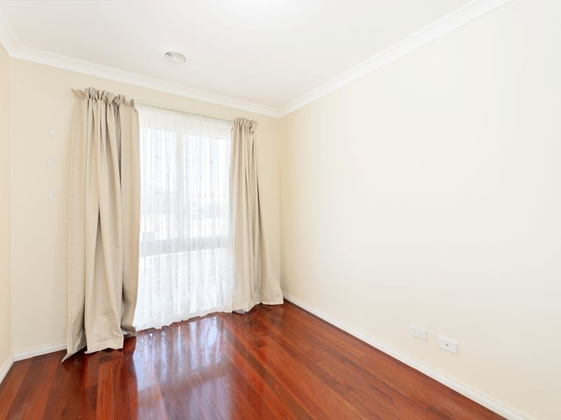 62 Patrick White Circuit, Franklin ACT 2913