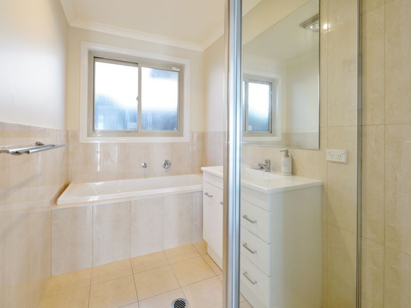 62 Patrick White Circuit, Franklin ACT 2913