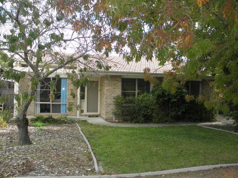 12 Sherwood Circuit, Gordon ACT 2906