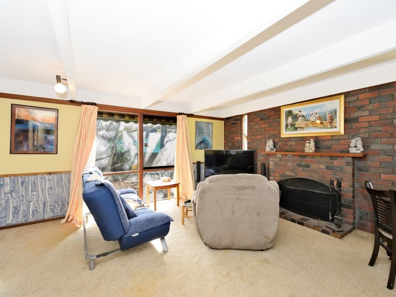 27 Bruxner Close, Gowrie ACT 2904