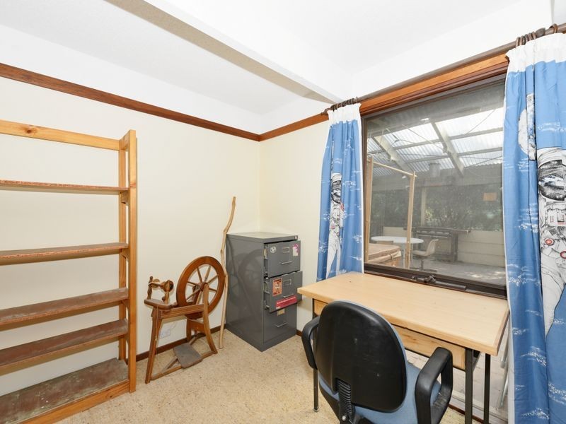 27 Bruxner Close, Gowrie ACT 2904