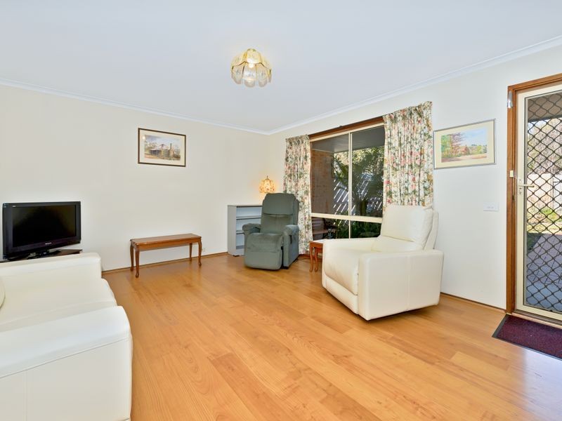 1/12 Burdett Crescent, Theodore ACT 2905