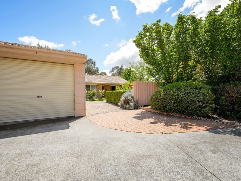 1/12 Burdett Crescent, Theodore ACT 2905