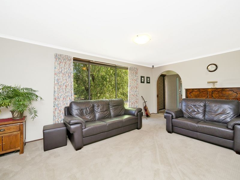 14 Beardsmore Place, Gowrie ACT 2904