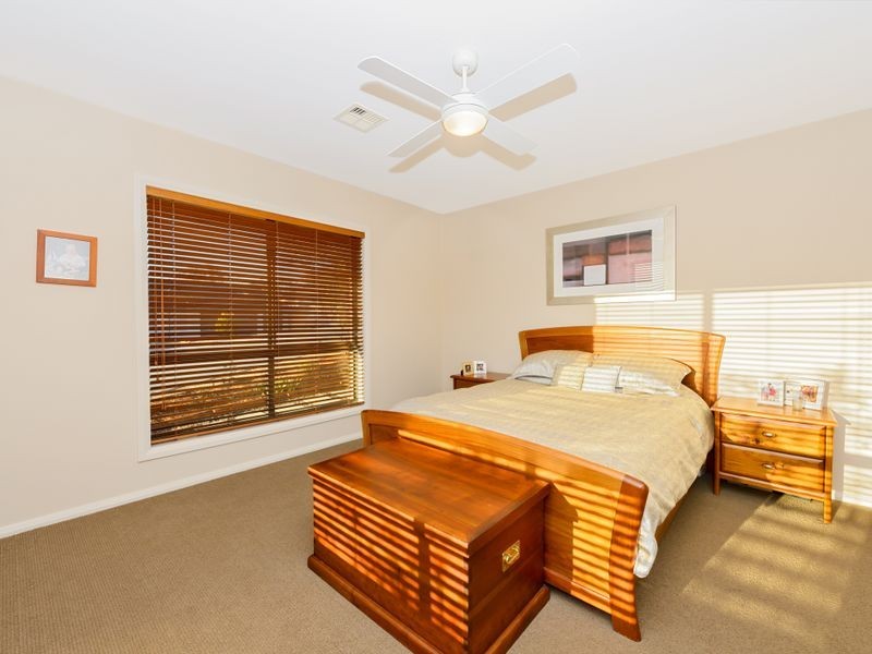 28 Stringybark Drive, Jerrabomberra NSW 2619