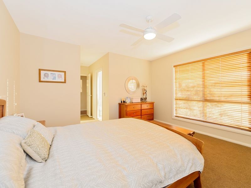 28 Stringybark Drive, Jerrabomberra NSW 2619