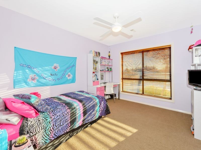 28 Stringybark Drive, Jerrabomberra NSW 2619