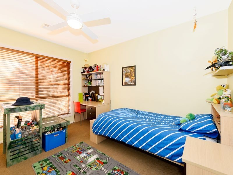 28 Stringybark Drive, Jerrabomberra NSW 2619