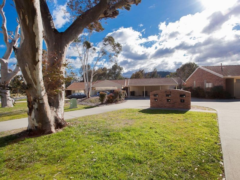 2/7-9 Troughton Street, Banks ACT 2906