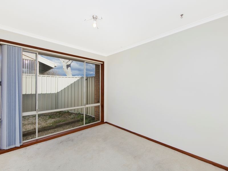 2/7-9 Troughton Street, Banks ACT 2906