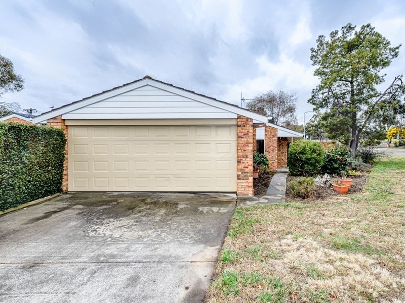 2A Kingscoate Crescent, Bonython ACT 2905