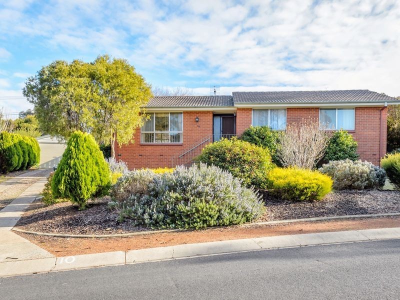 10 Maloney Street, Wanniassa ACT 2903