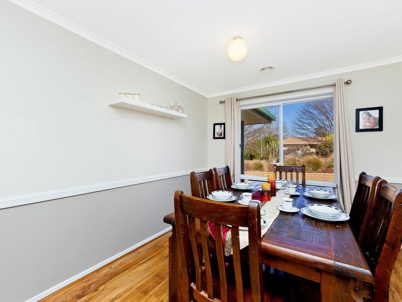 4 Thomas Hales Place, Gordon ACT 2906