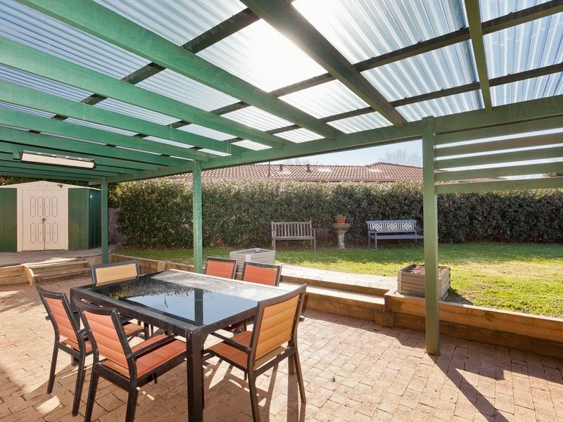 4 Thomas Hales Place, Gordon ACT 2906