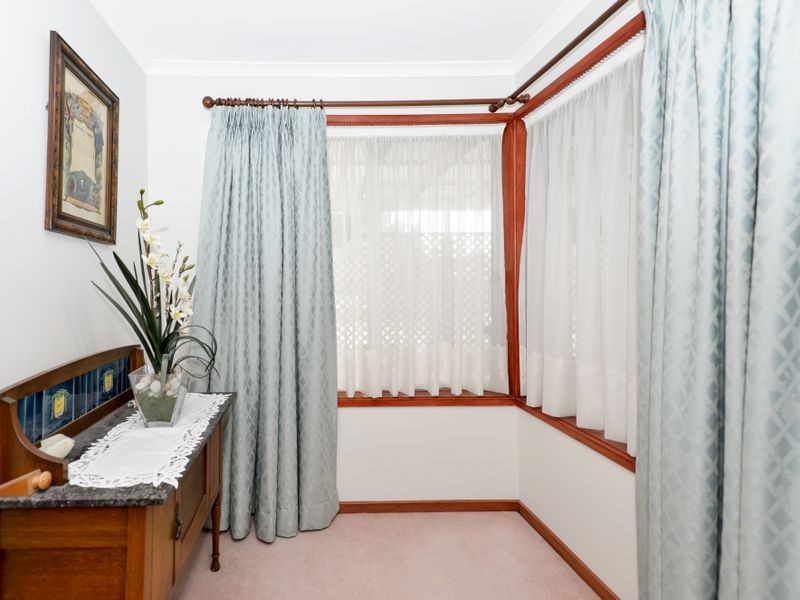 4 Downward Place, Kambah ACT 2902