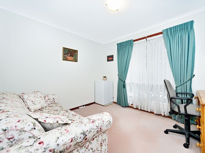 4 Downward Place, Kambah ACT 2902