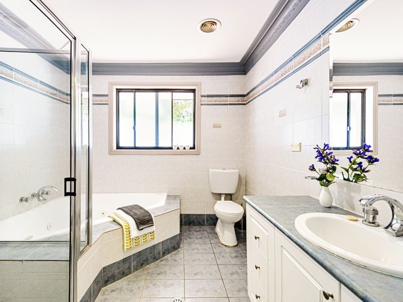 8 Price Place, Gordon ACT 2906