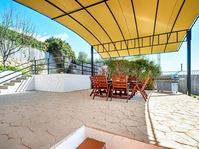 8 Price Place, Gordon ACT 2906