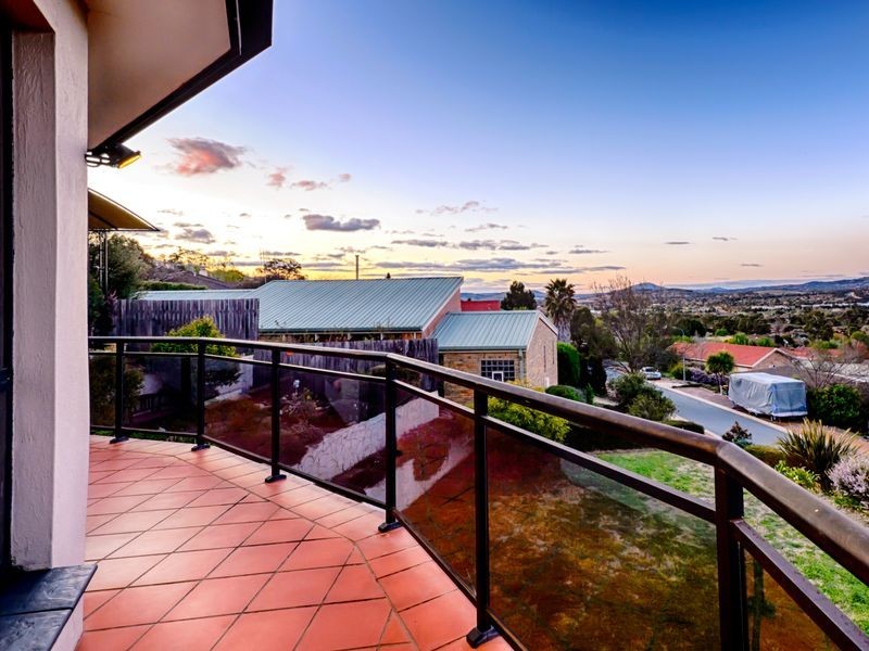 8 Price Place, Gordon ACT 2906