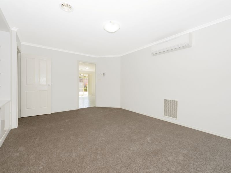 4 Plante Place, Conder ACT 2906