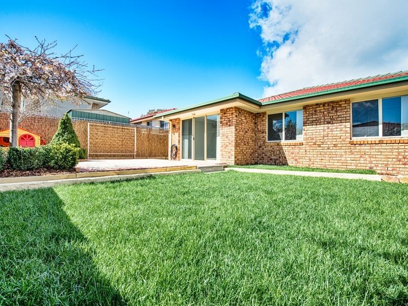 4 Plante Place, Conder ACT 2906