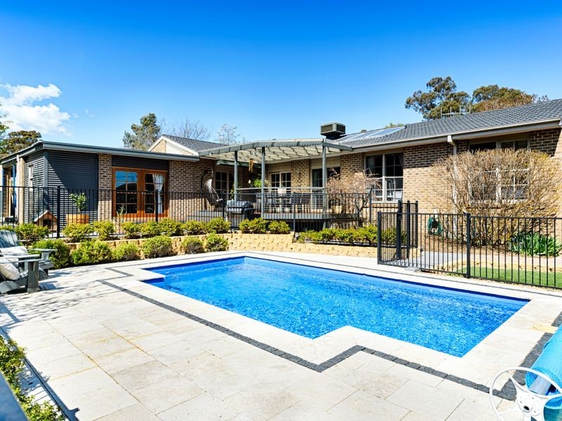 3 Brassington Place, Fadden ACT 2904