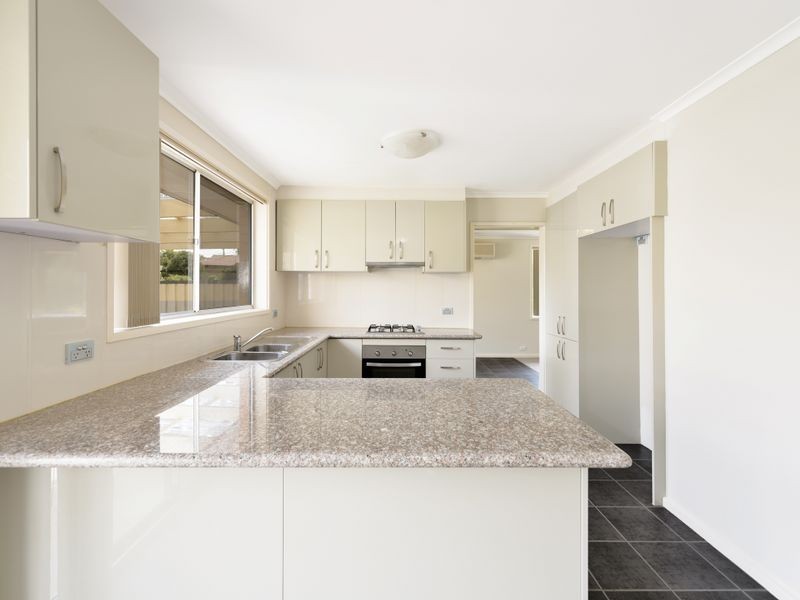 16 Ferrett Circuit, Kambah ACT 2902