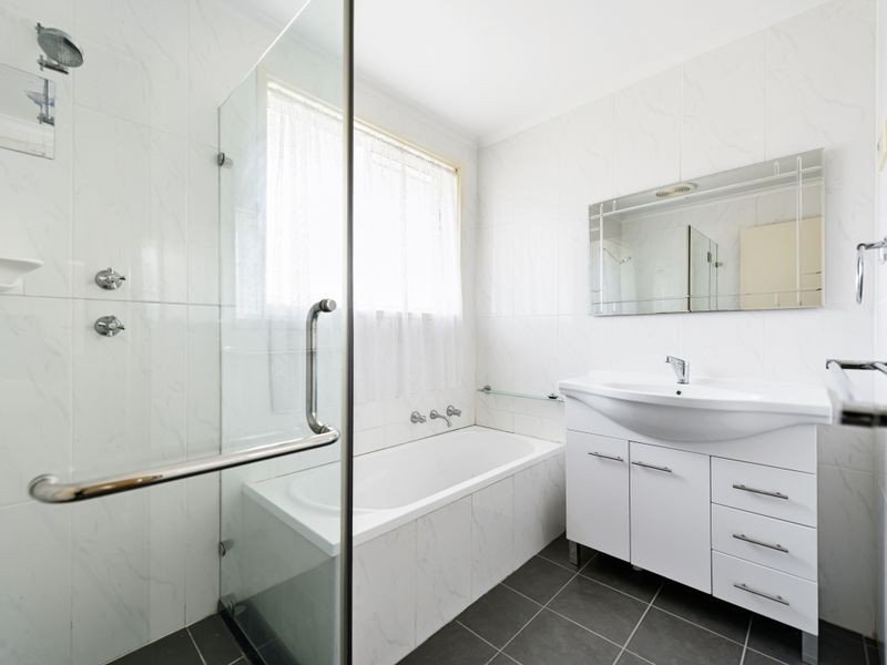 16 Ferrett Circuit, Kambah ACT 2902