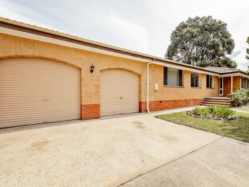 16 Ferrett Circuit, Kambah ACT 2902