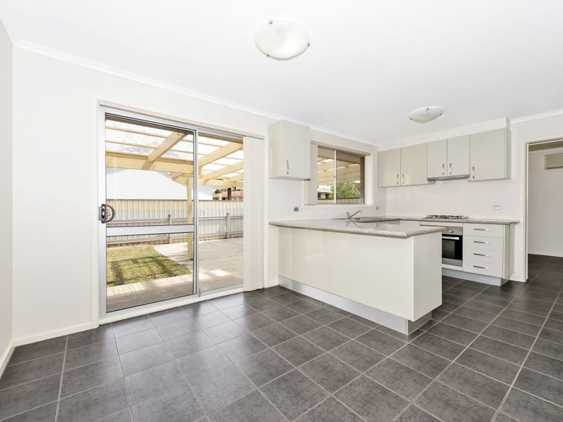 16 Ferrett Circuit, Kambah ACT 2902