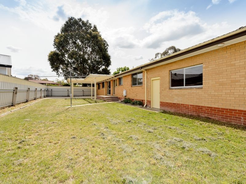 16 Ferrett Circuit, Kambah ACT 2902